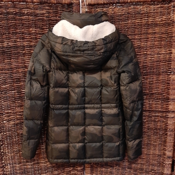 Abercrombie & Fitch Feather Down Camo Print Puffer Jacket w/ Hood Sherpa Teddy - Picture 2 of 8